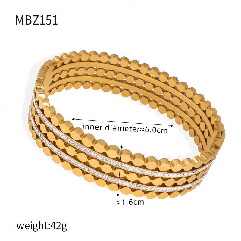 7:Z151-Gold bracelet