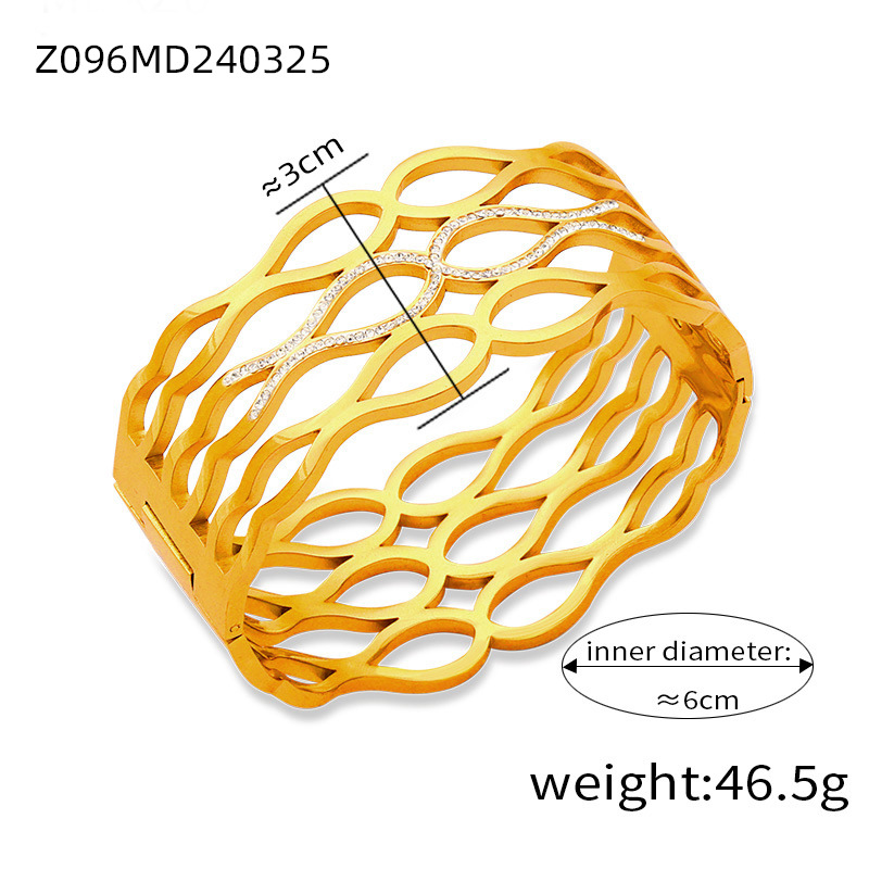 4:Z096-Gold bracelet