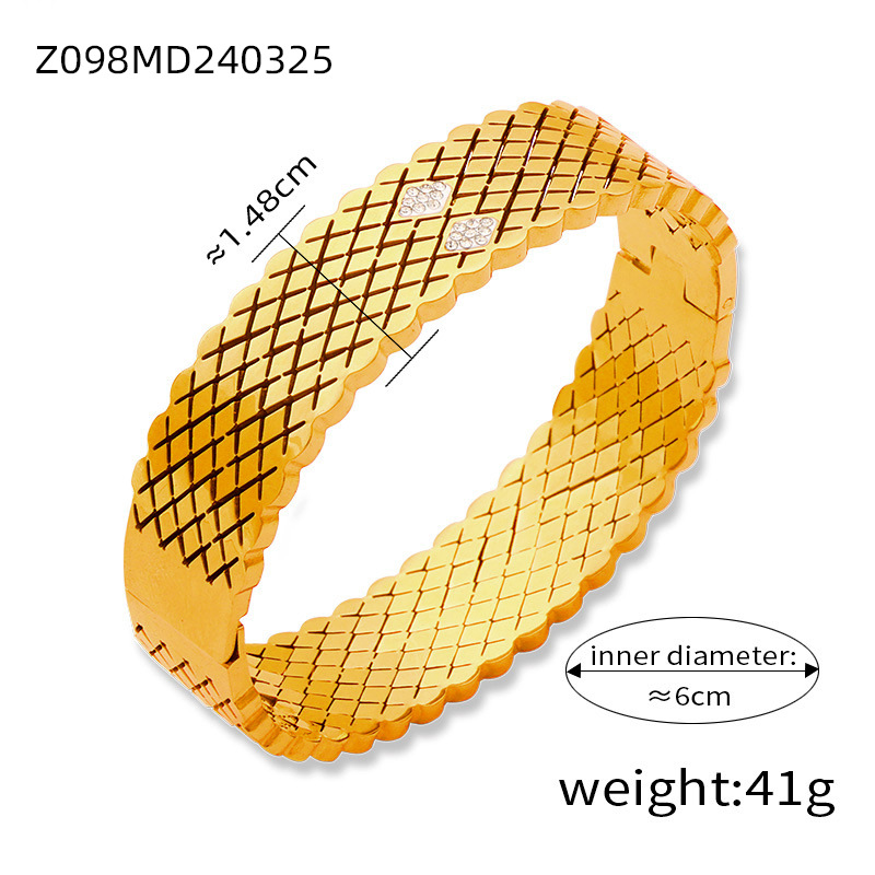 6:Z098-Gold bracelet