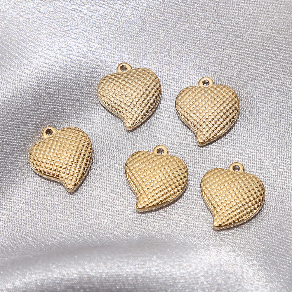 1:Vacuum electroplated love heart