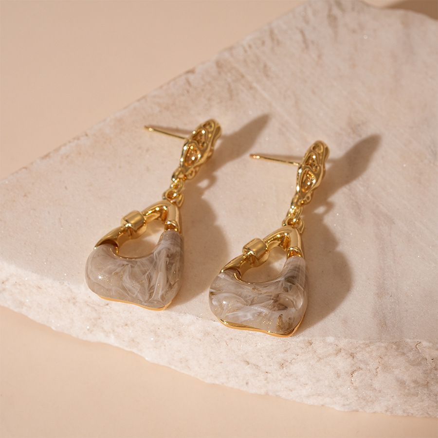 1:Silver needle-light gray bag earrings