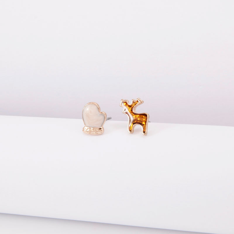 3:Elk Gloves Combination Earrings