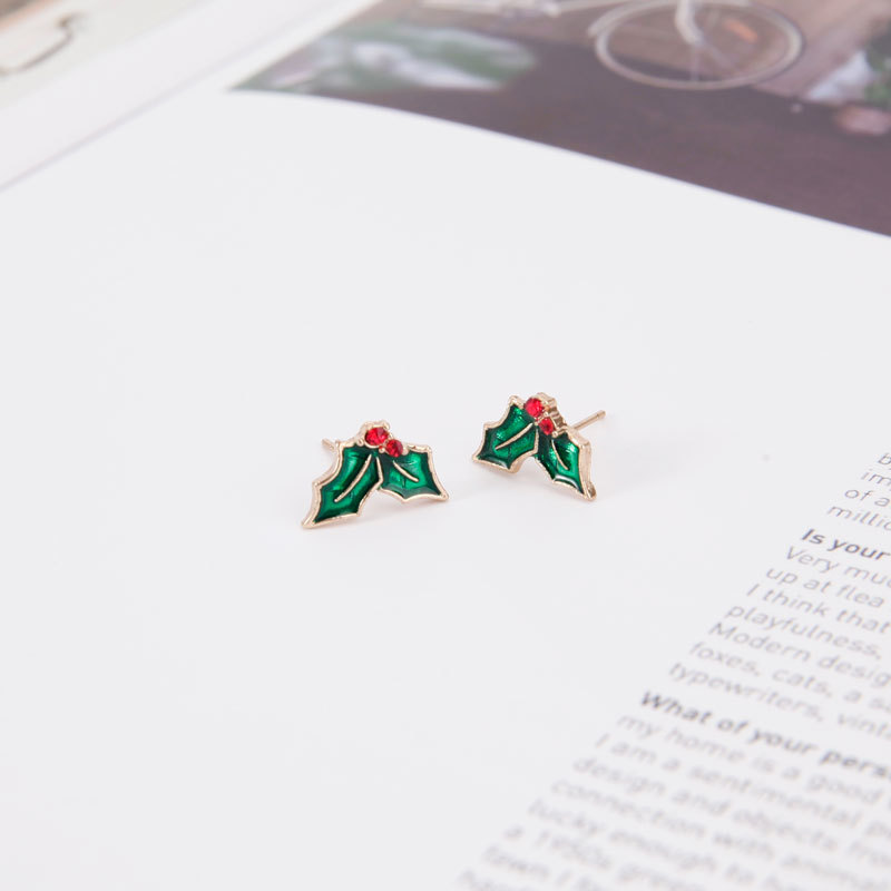 8:Leaves studded earrings