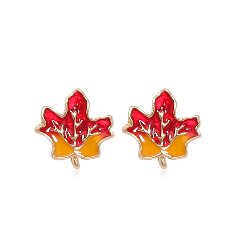 3:Maple Leaf Stud Earrings