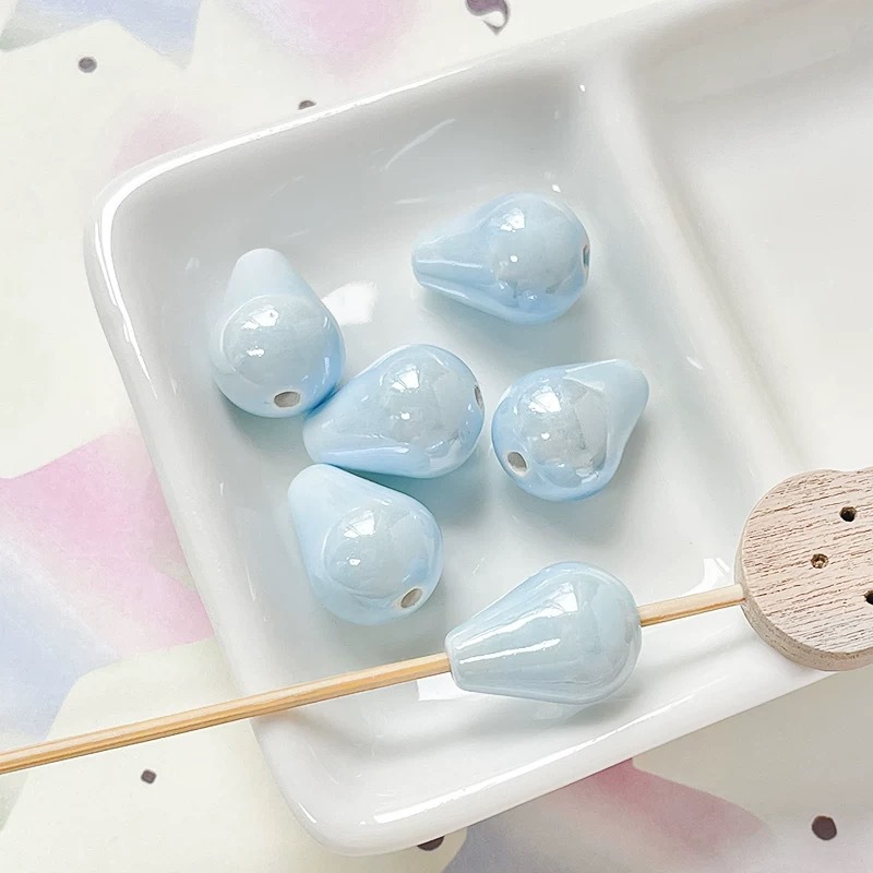 4:Water drops [light lake blue]