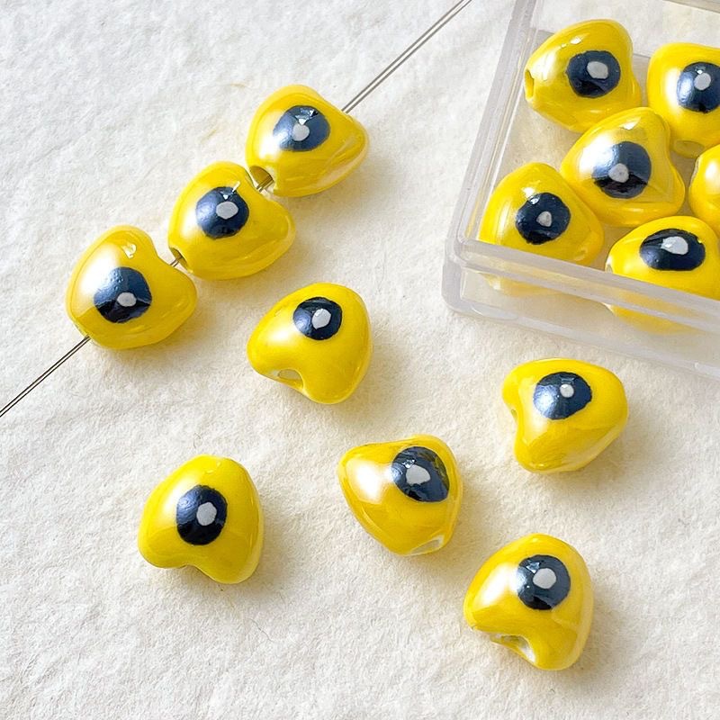 2:[yellow] love eyes