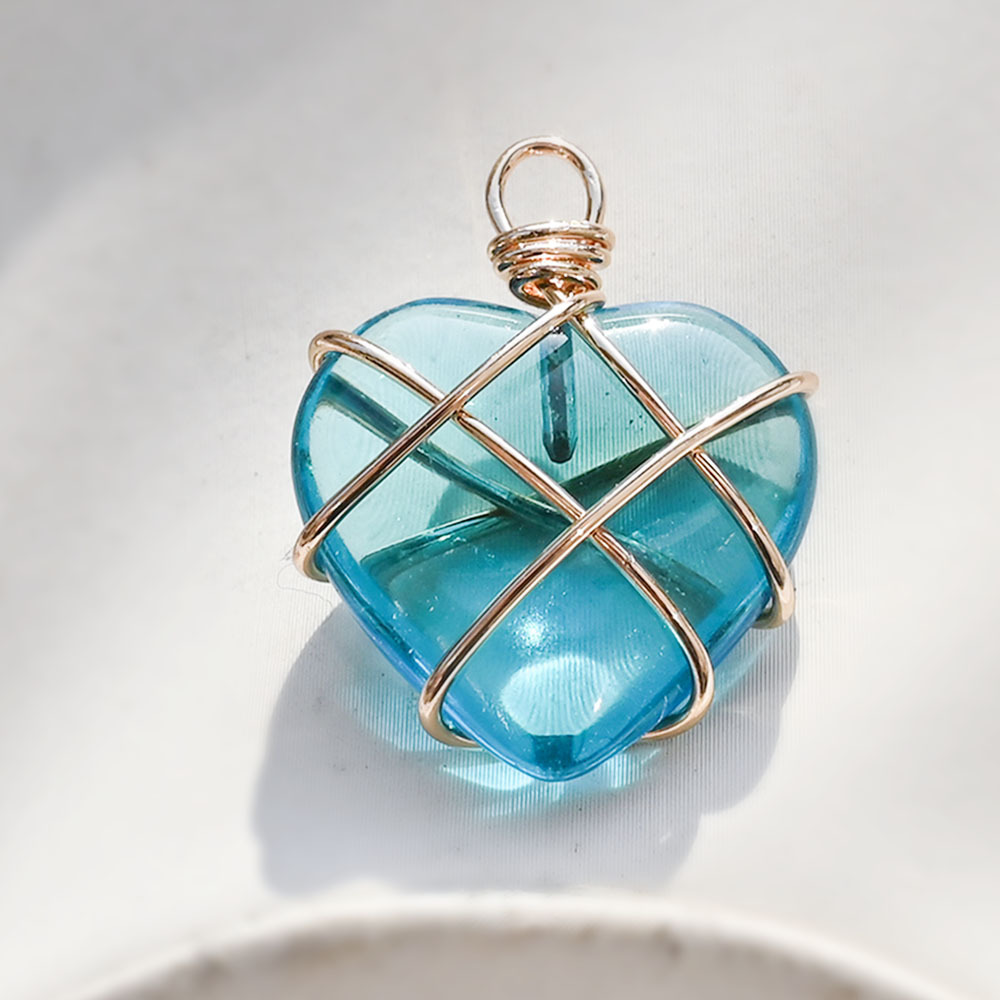 10:Synthetic Sky Blue Crystal