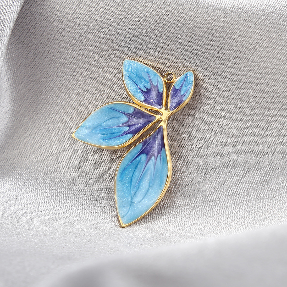 1:Blue oil drop pendant