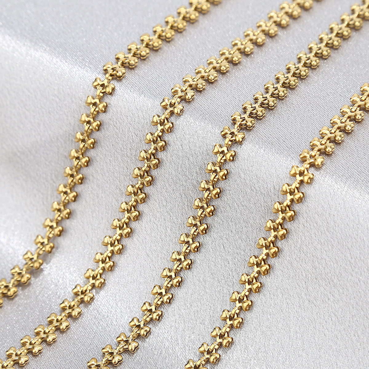 1:Gold vacuum plating