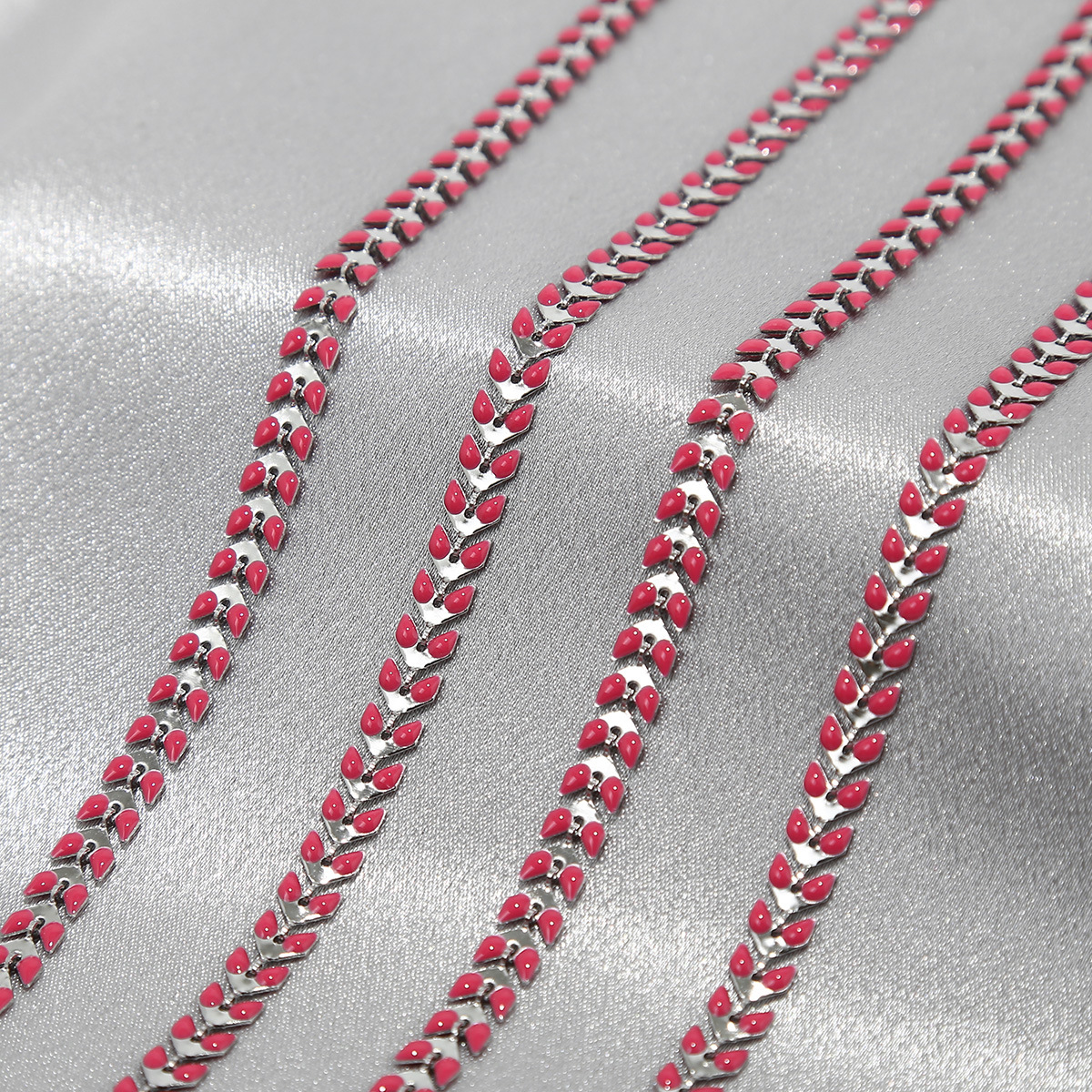 6:Steel color chain—rose red dripping oil