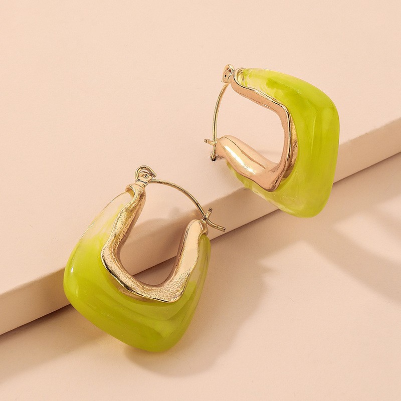 7:Green U-shaped ear buckle