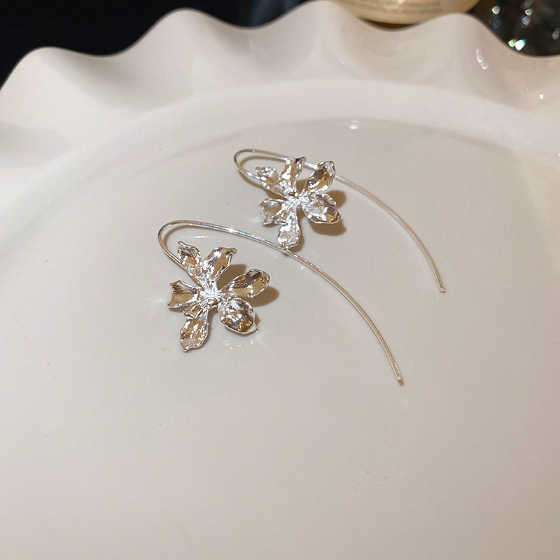 2:silver flower ear hook