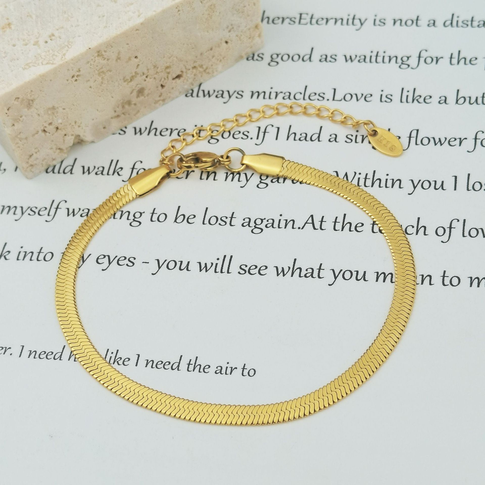 8:Flat snake bracelet-gold (width 4mm*length 17 5cm)