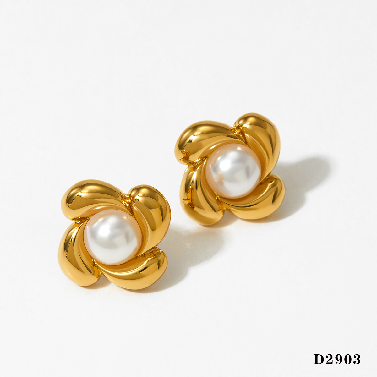 Gold earrings d2903