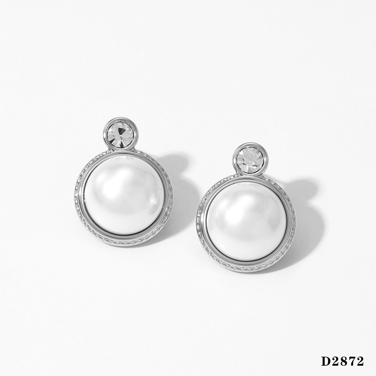 10:Silver earrings d2872