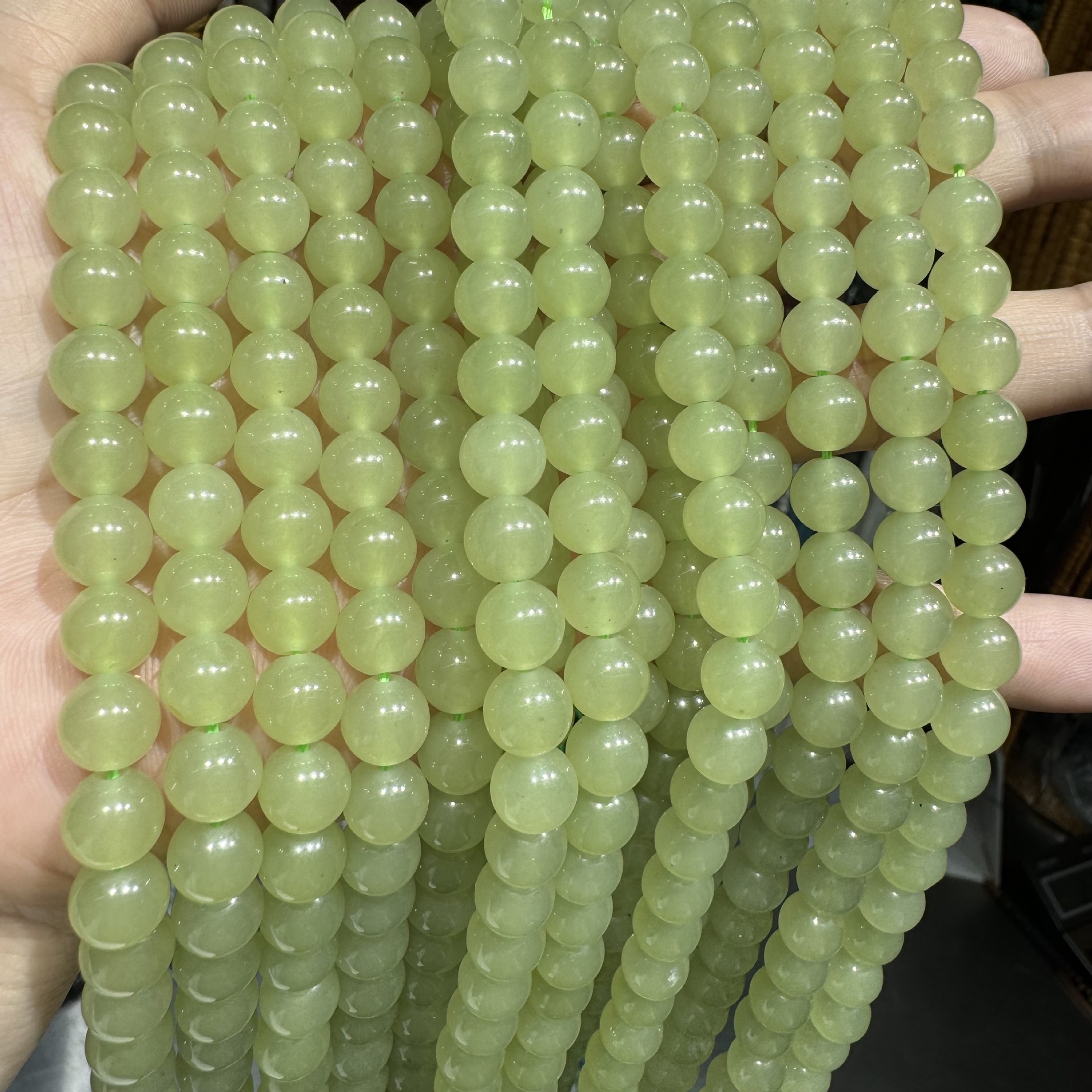 Optimized clear water (chalcedony) 6MM