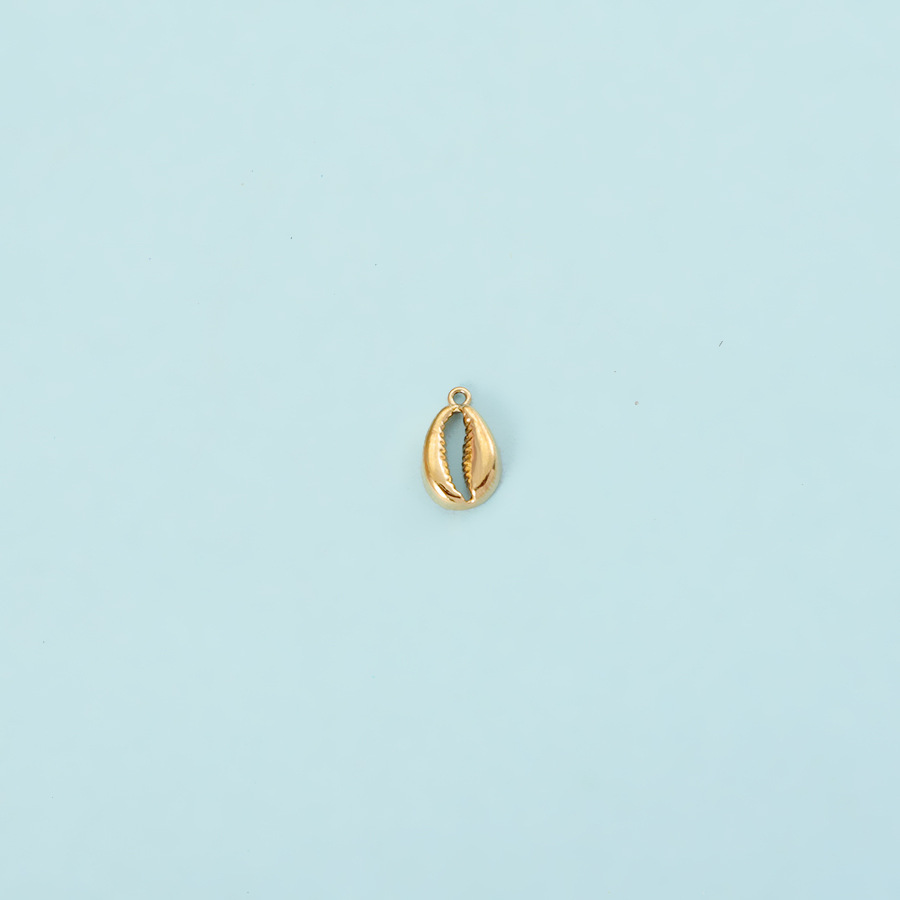2:Gold shell pendant