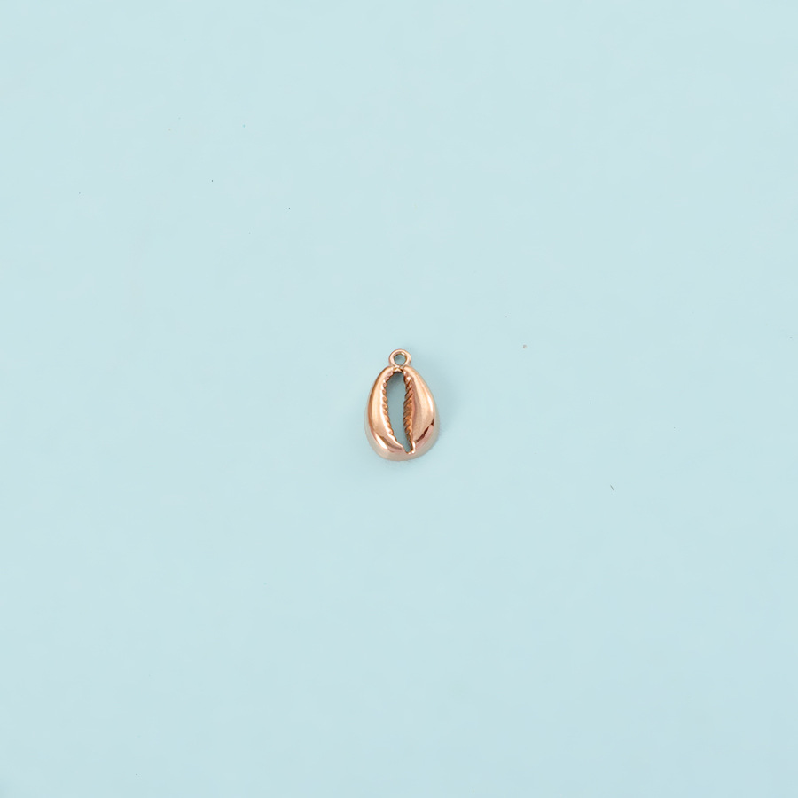 3:Rose gold shell pendant
