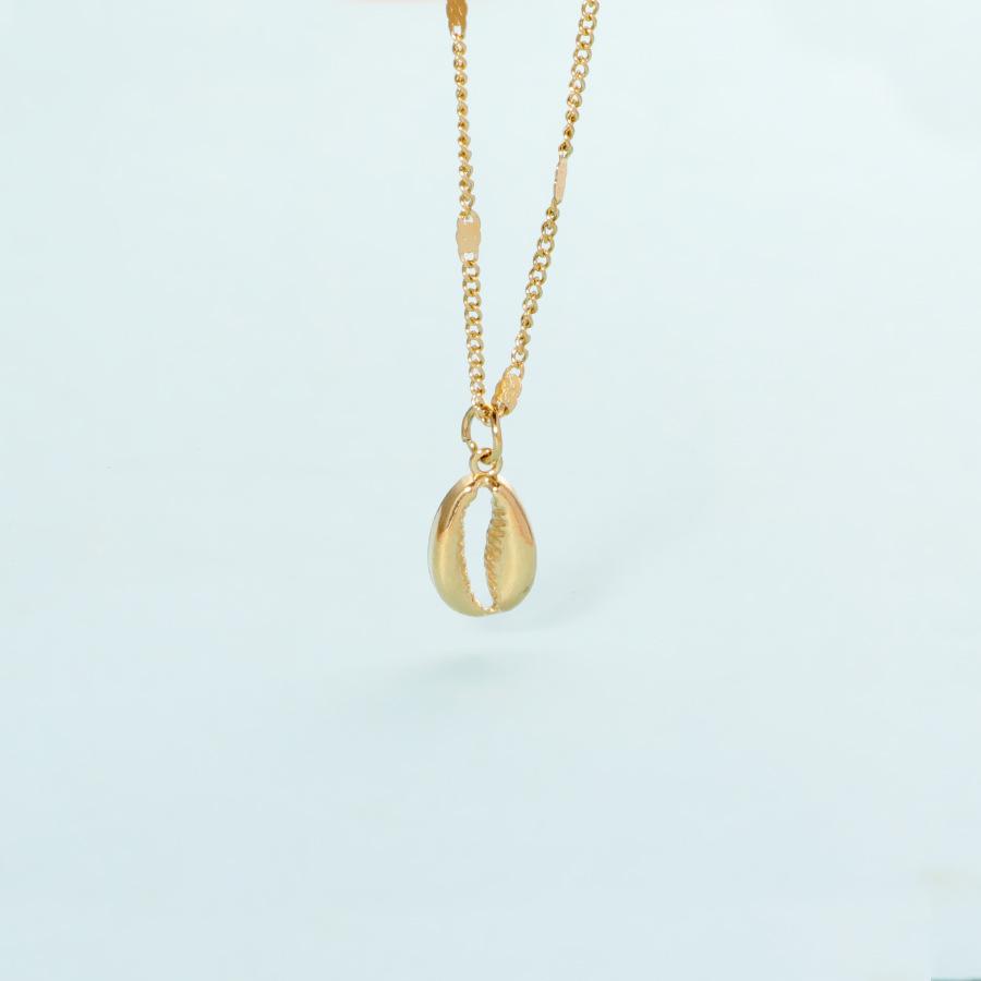 6:Gold shell necklace