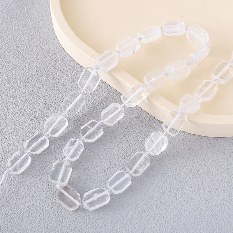 denier-shaped white crystal