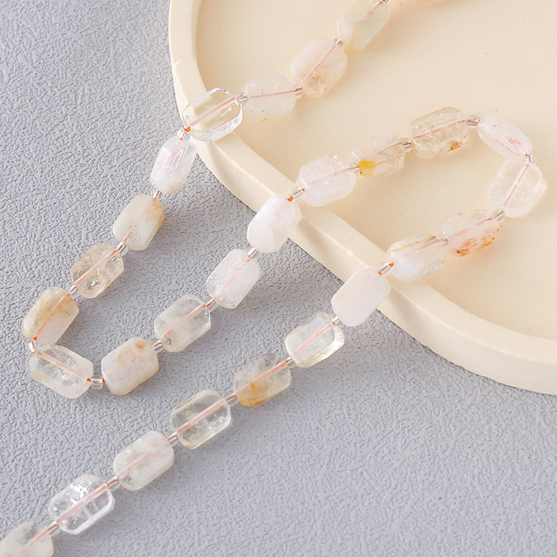 4:denier-shaped citrine