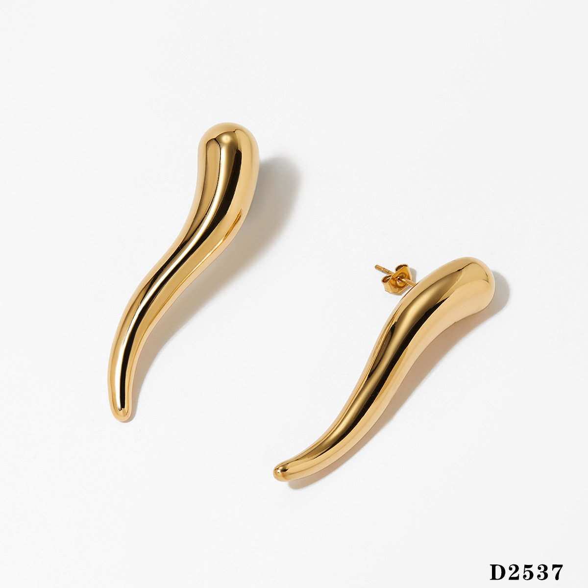 5:Gold Large Earrings (D2537)