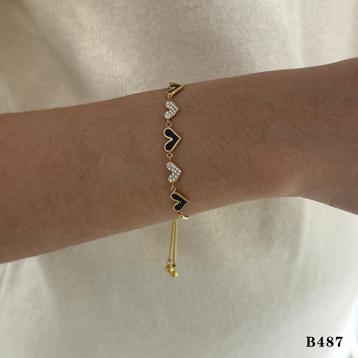 Gold pull bracelet b487