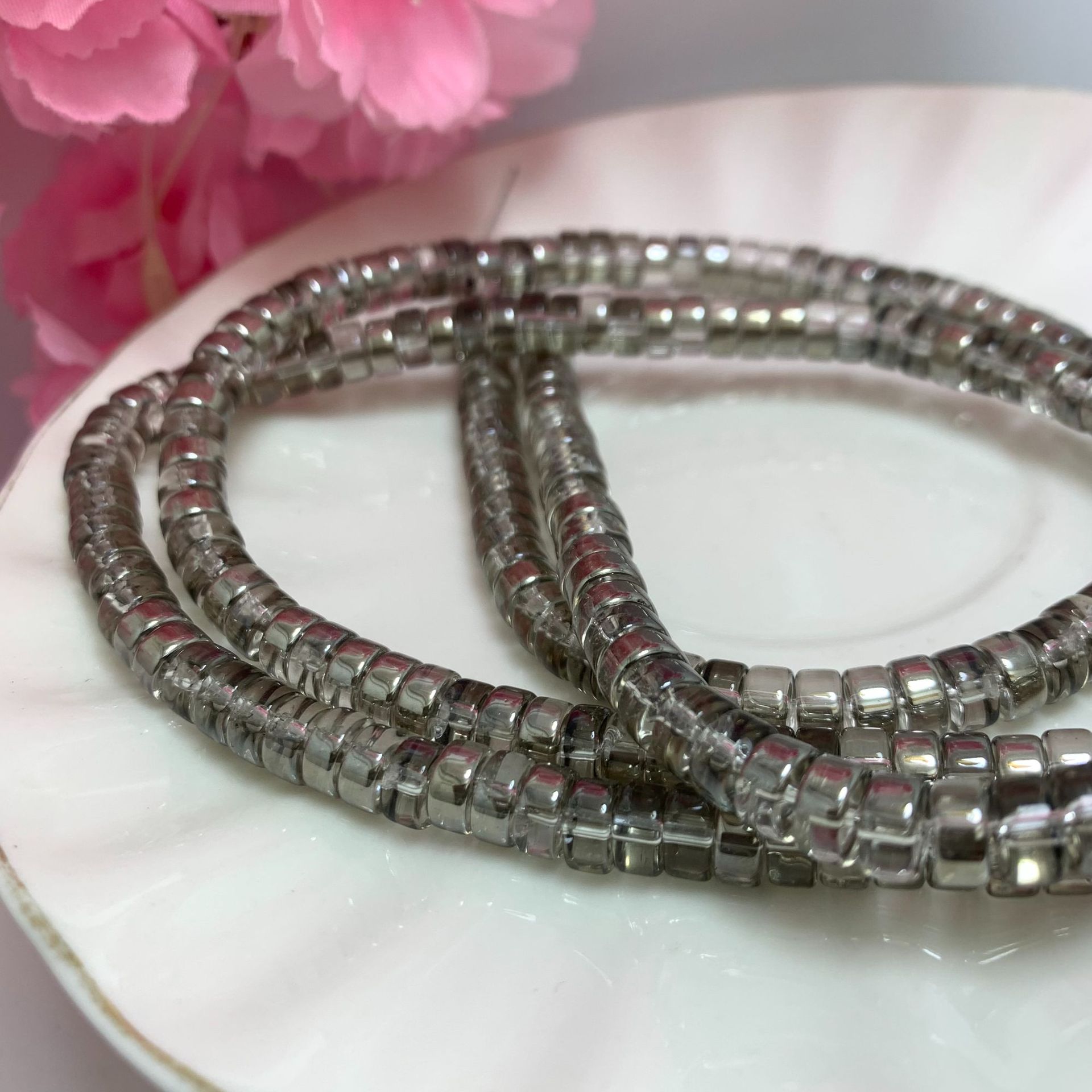 15:Elevator transparent gray