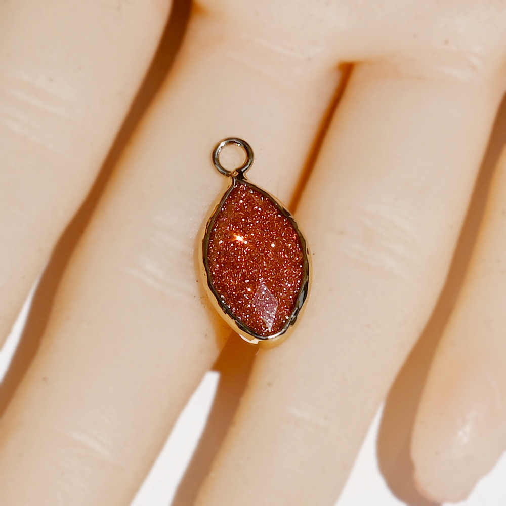 3:Synthetic gold sandstone