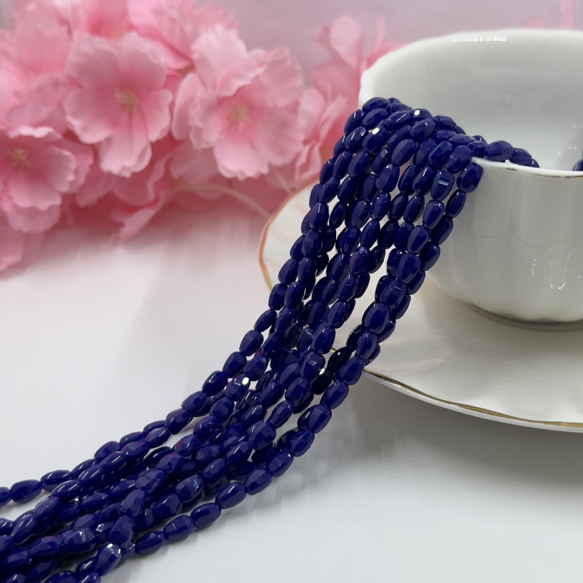 14:Dark blue porcelain