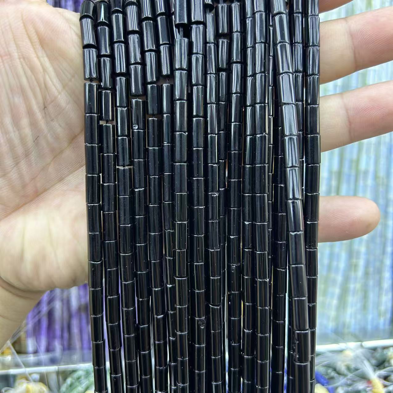 L-1 black agate