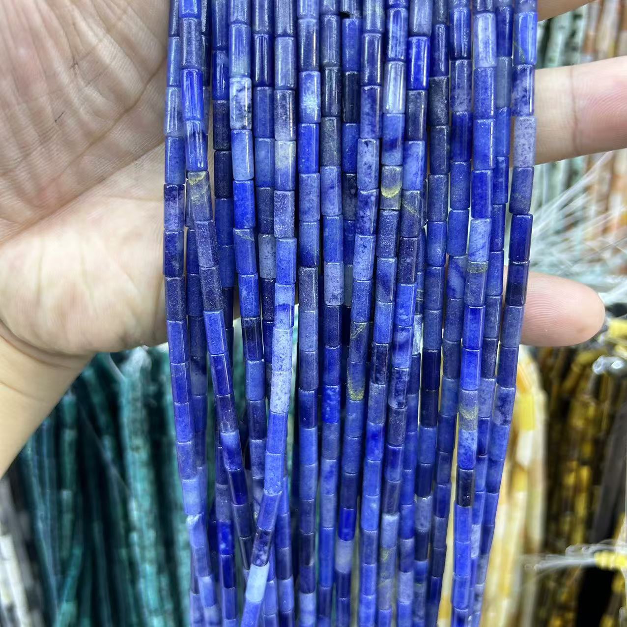 L-10 blue pattern