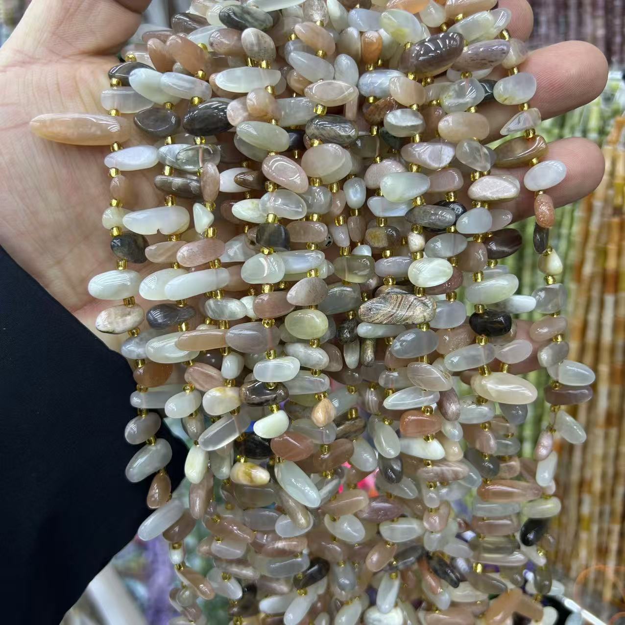 18:L-18 colored sunstone