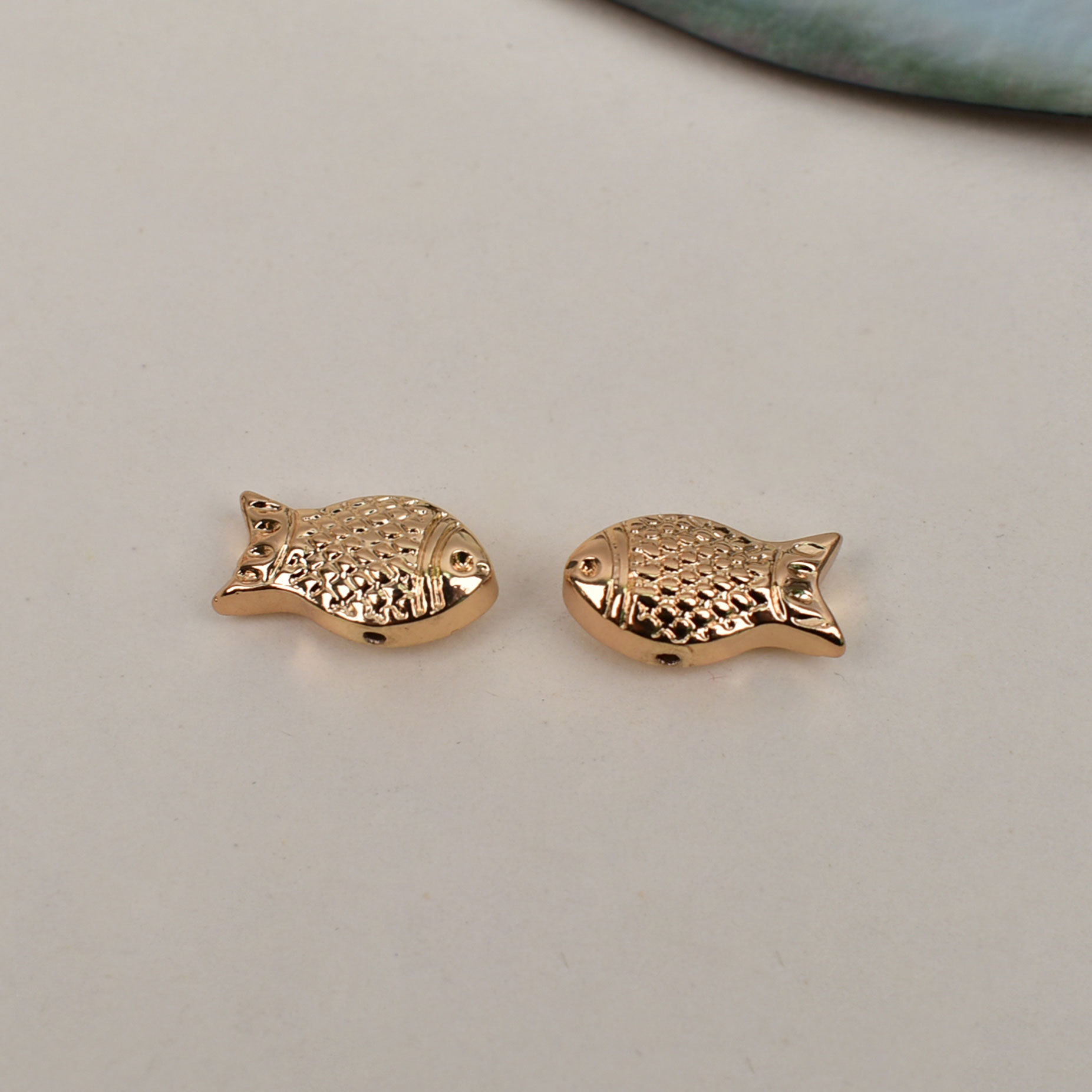 1:B011 small fish golden