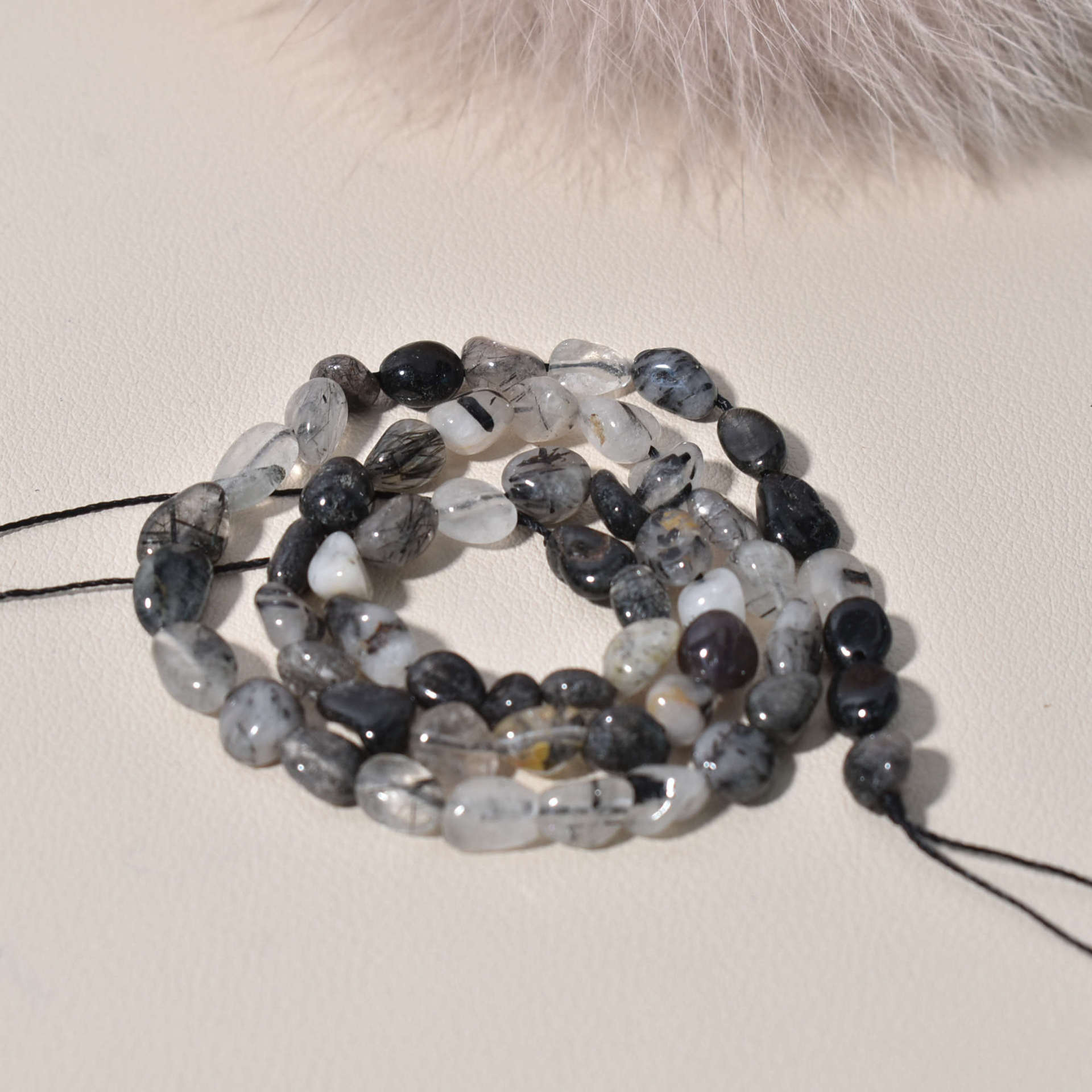 23:Black Hair Crystal 534