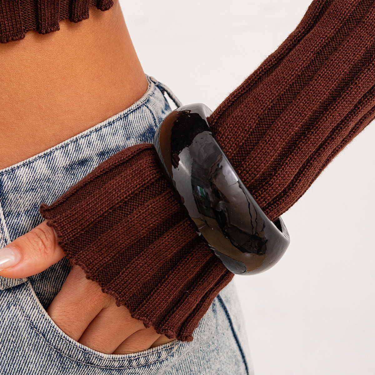 2:Black bracelet 2594k2