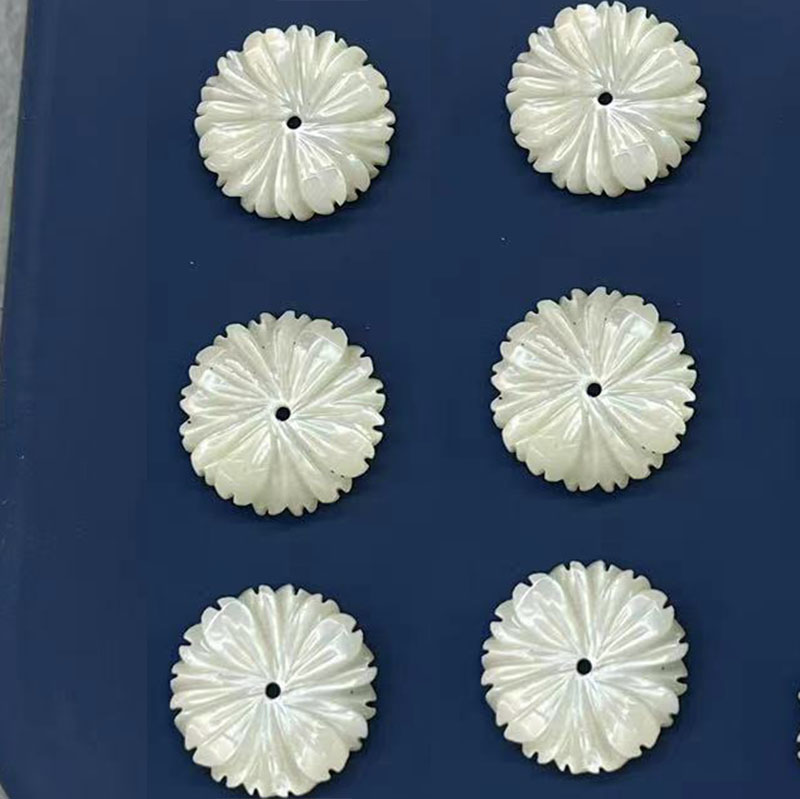 2:12MM white butterfly shell