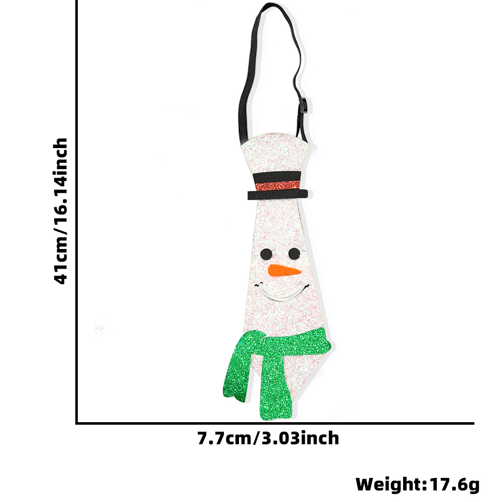 Green scarf snowman style