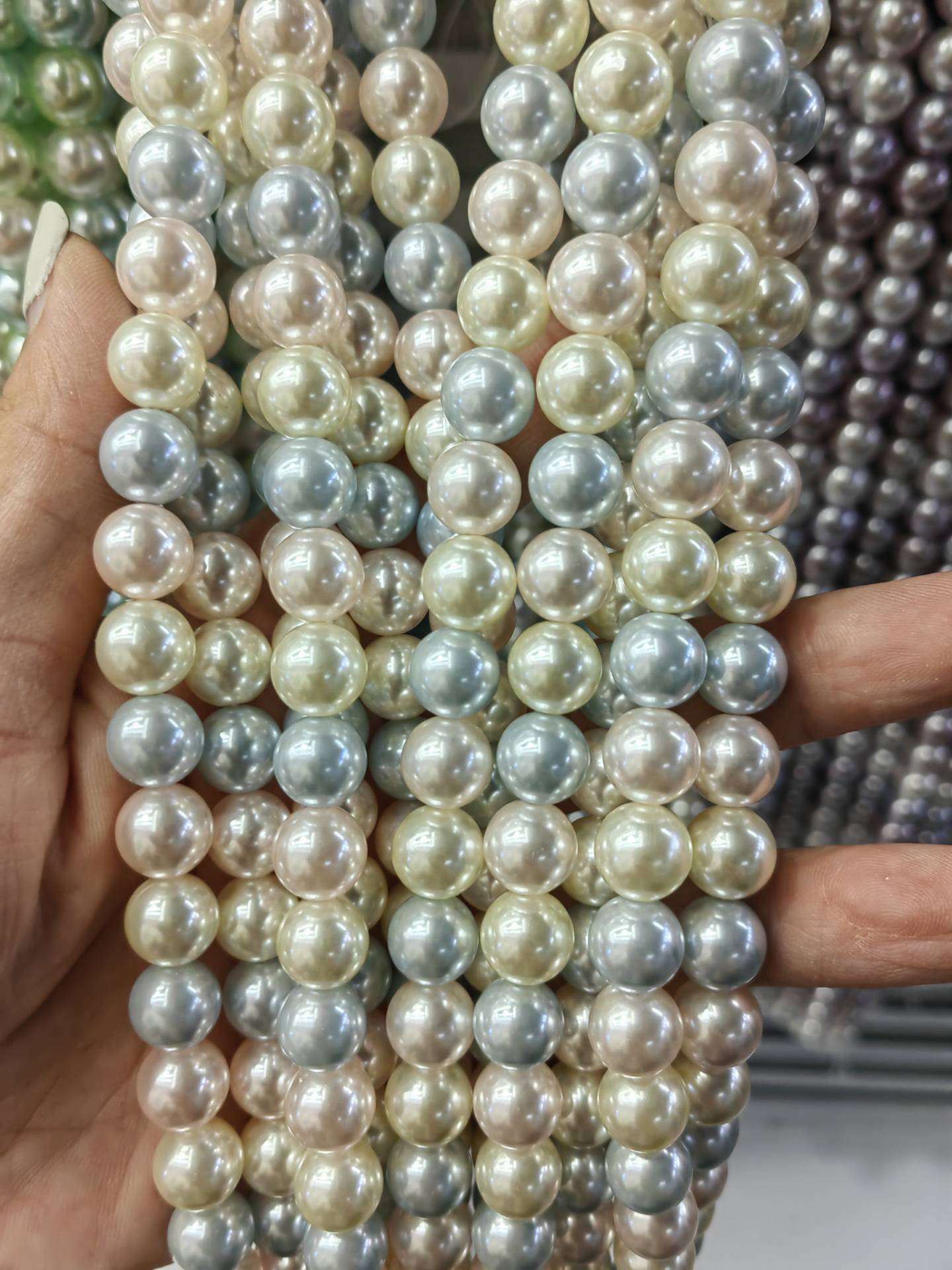 2:Blue and snow mixed color