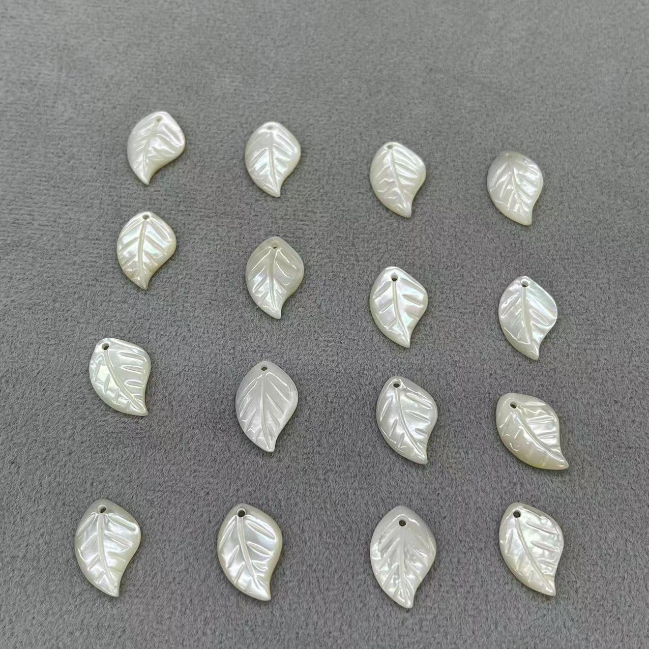 White shell leaves 10*15MM