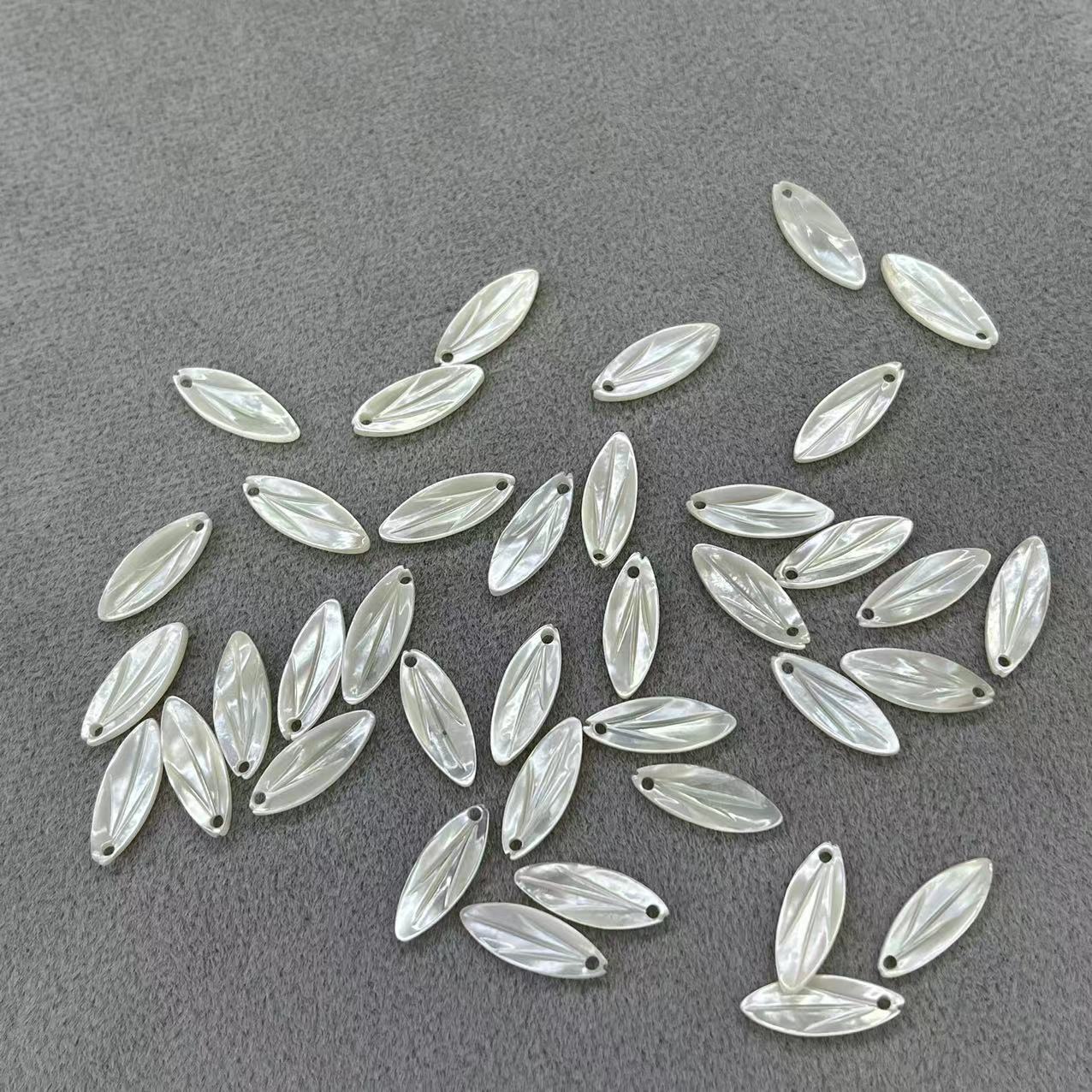 White shell leaves 5*13MM