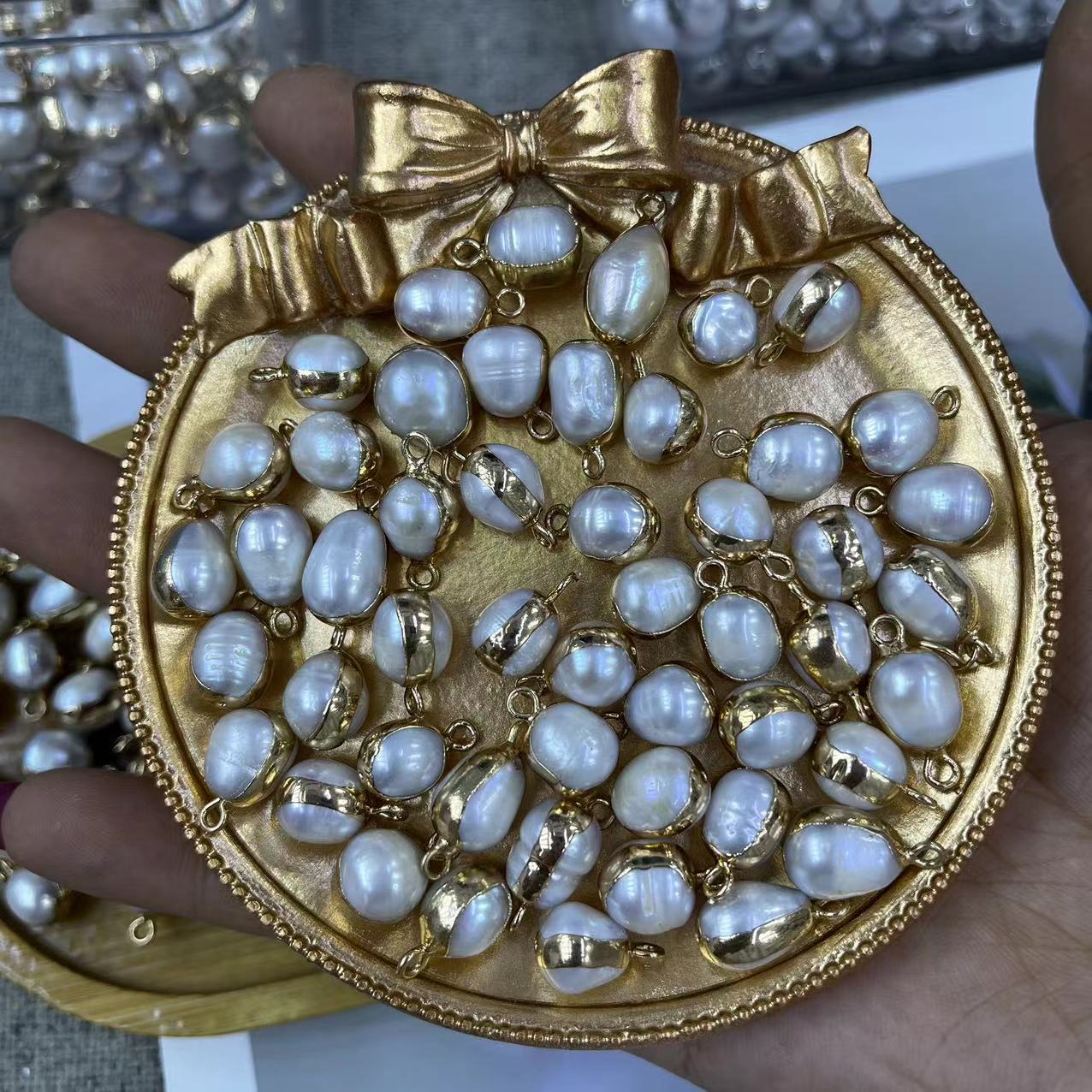Gold single hole