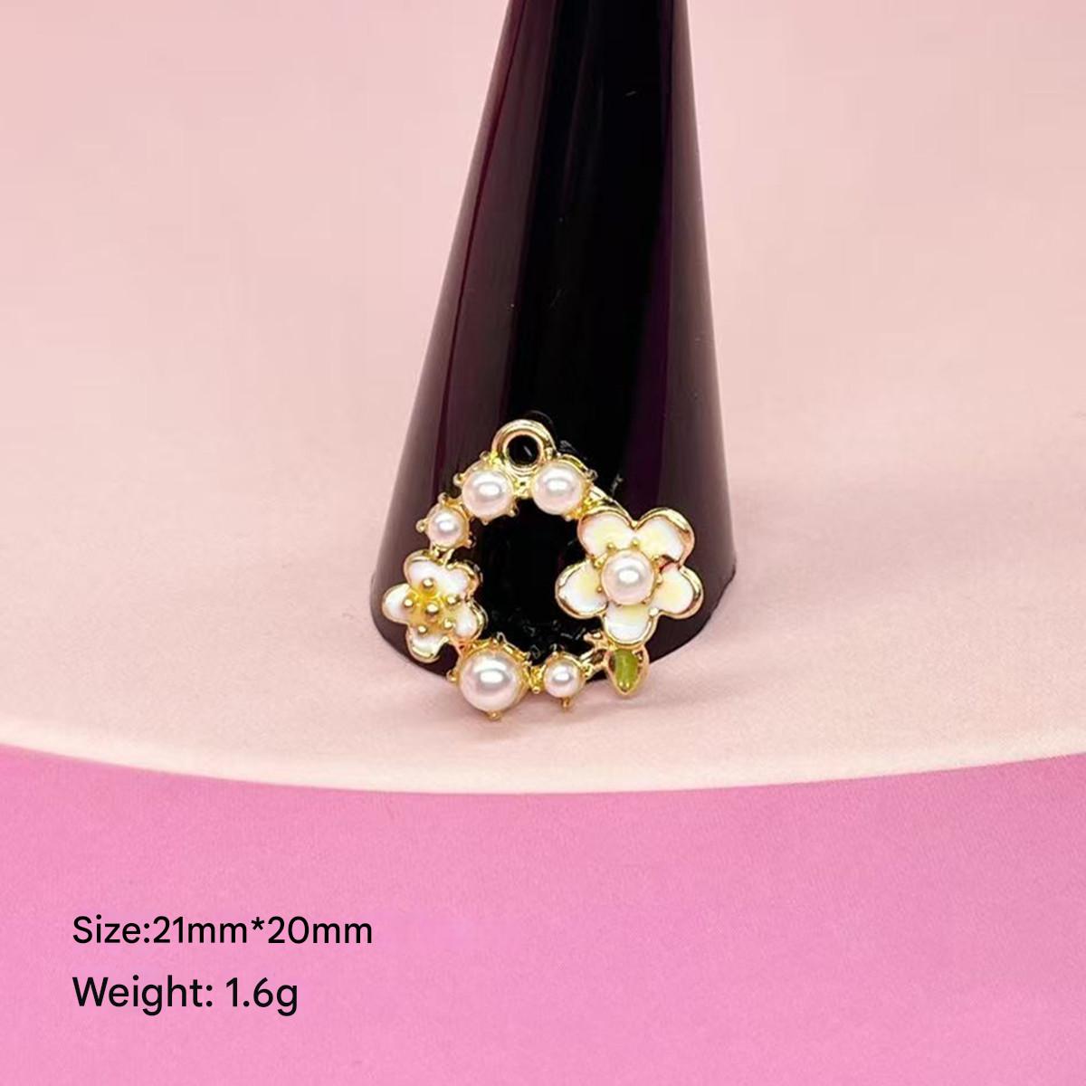 #7 yellow round flower