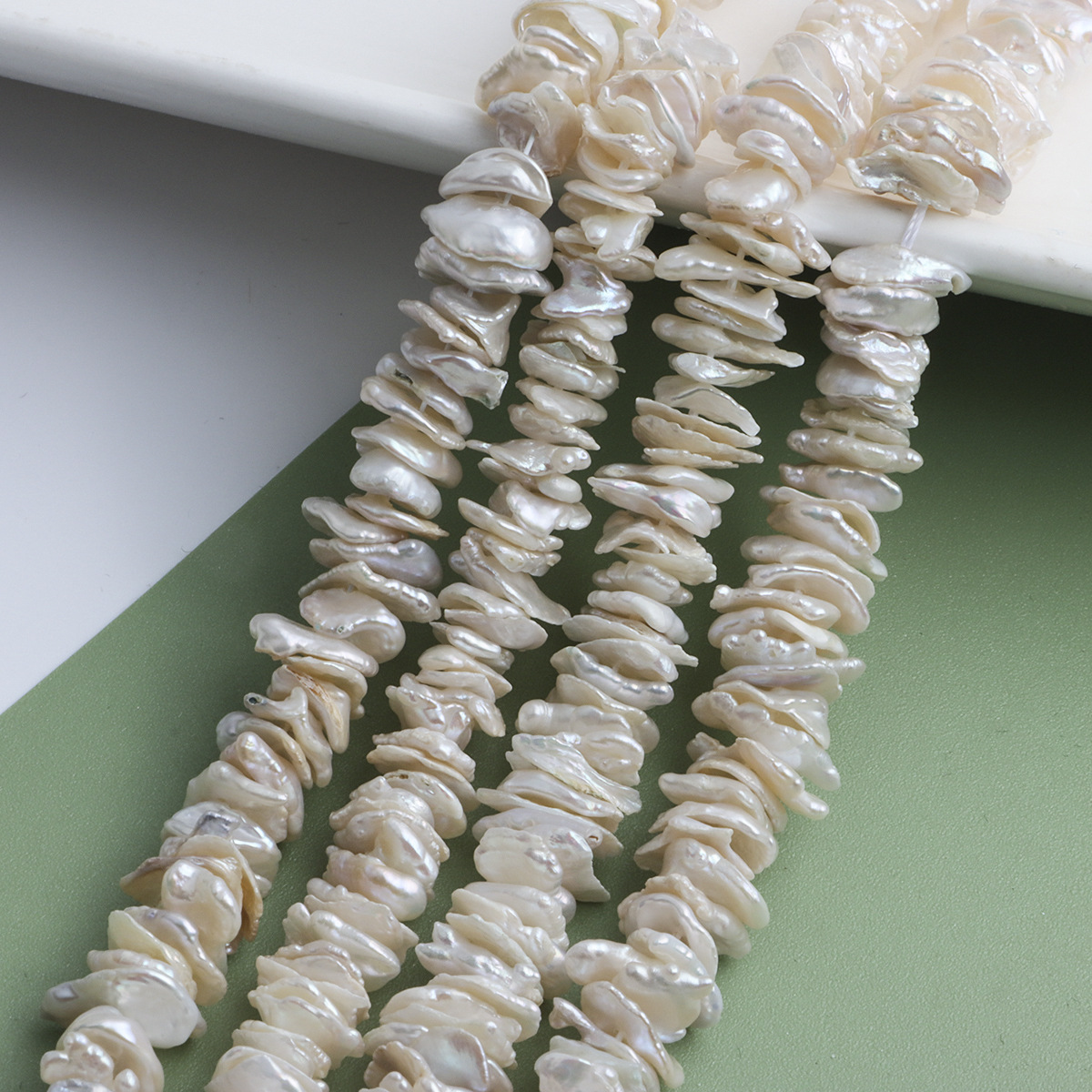 Natural white (warm light)