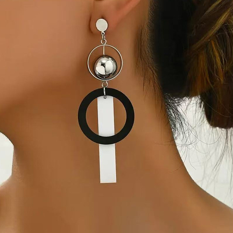 2 シルバーグレイ