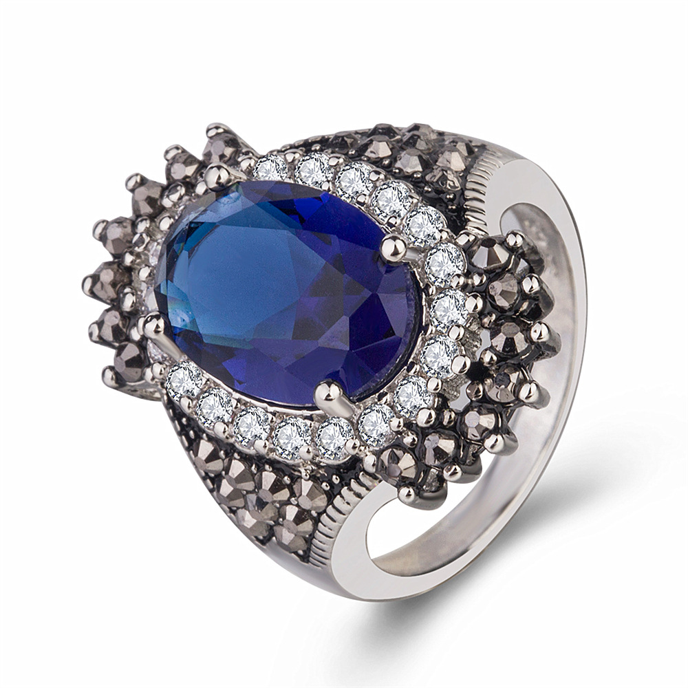 Blue Diamond White Stone Circle [Thai silver plate