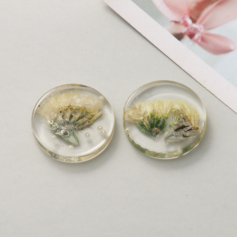 1:No. 1 rice white dried flower