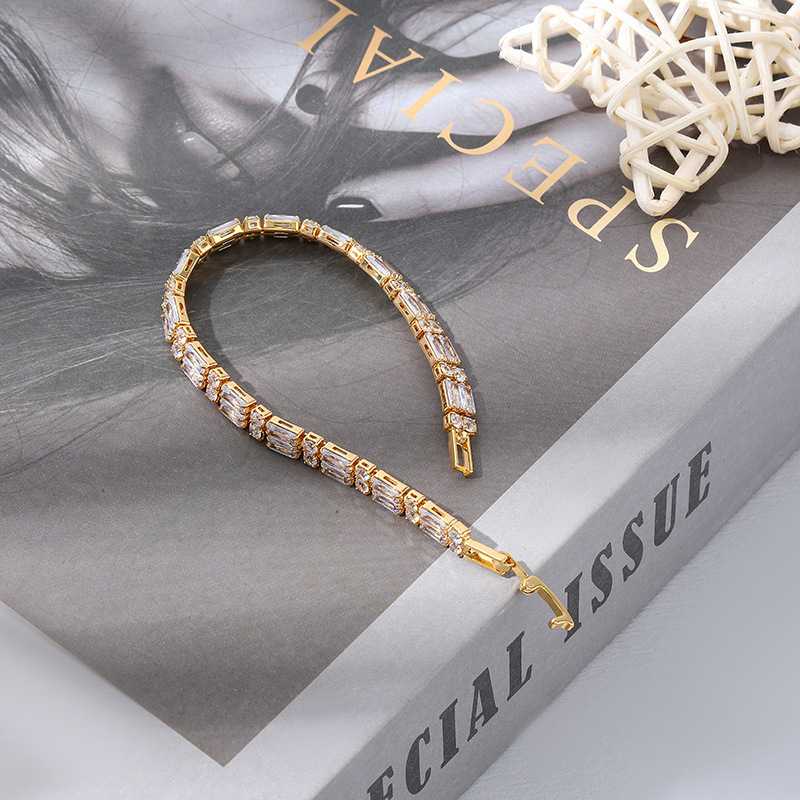 1:S048 gold double-white Zirconium