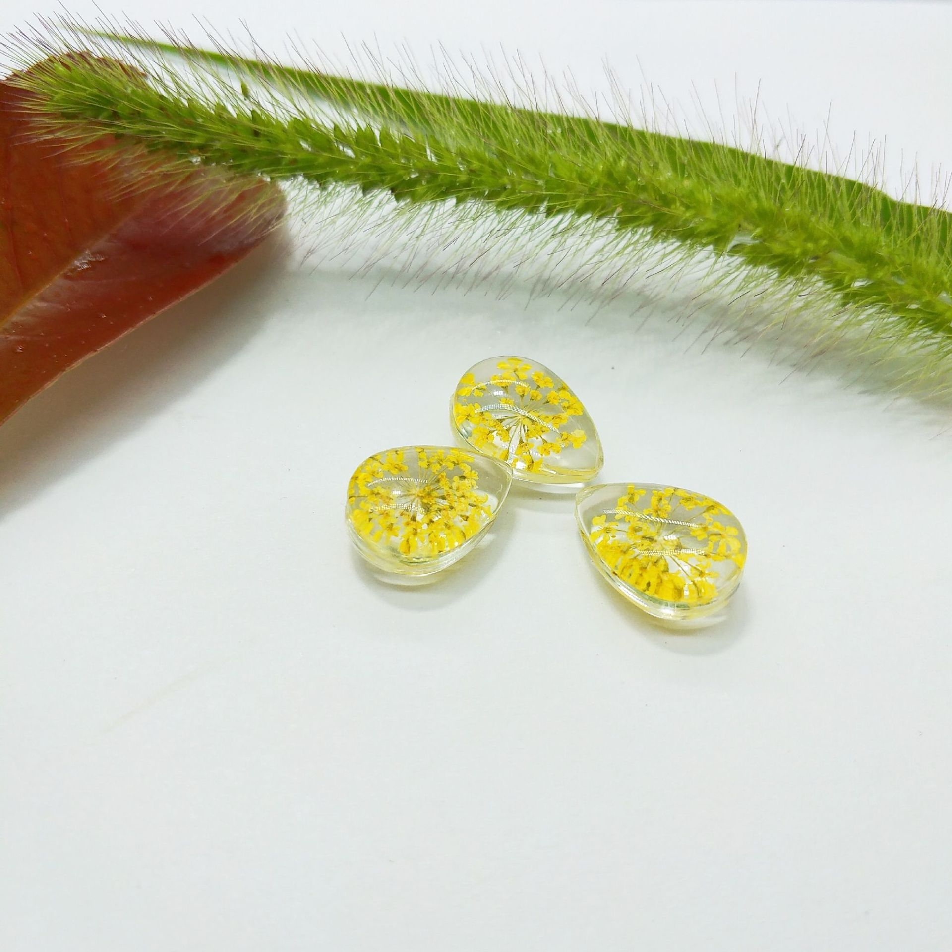 Yellow With copper wire