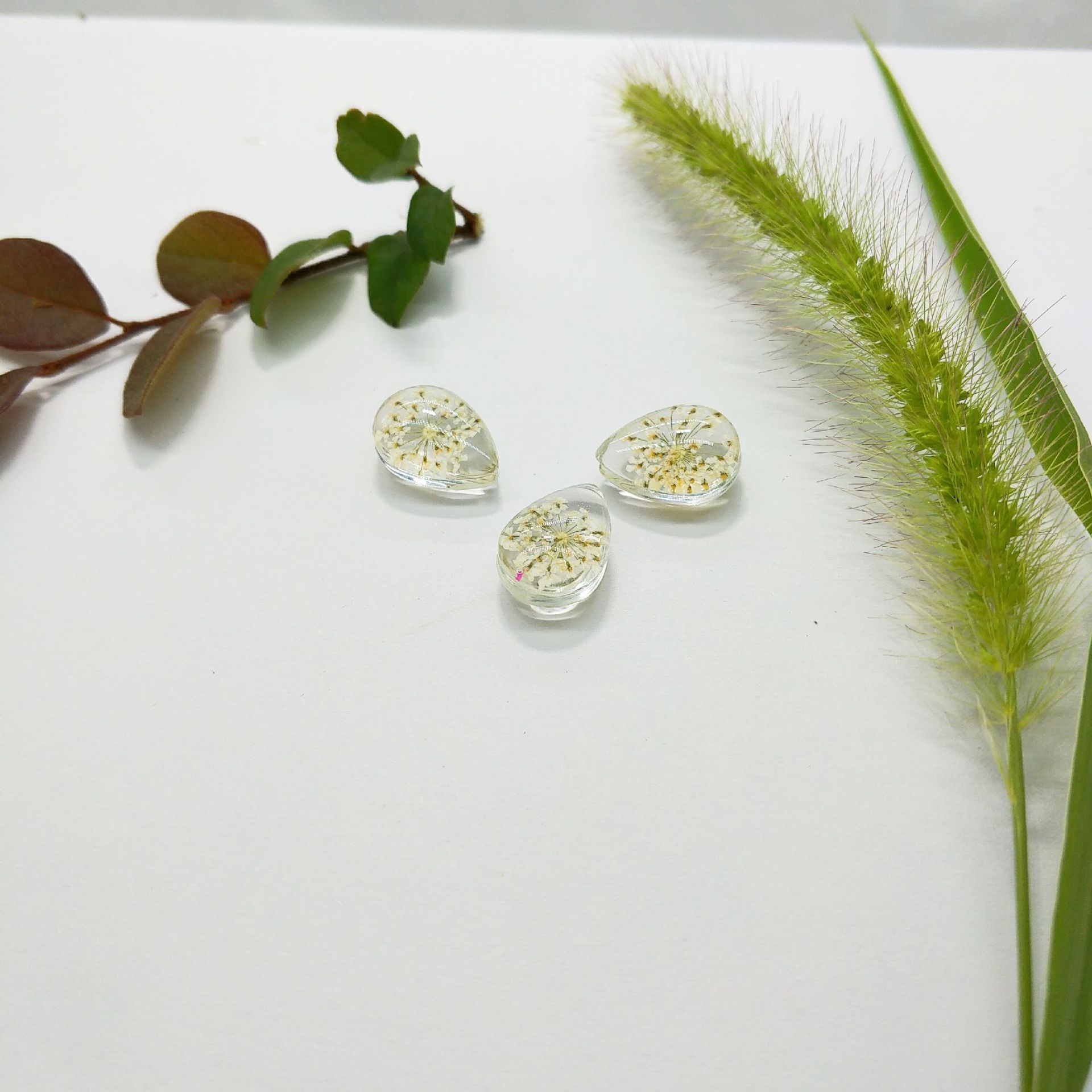 White With copper wire